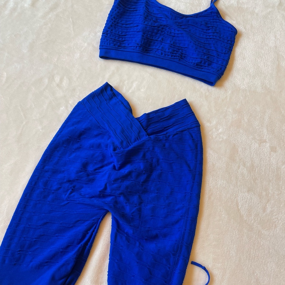 Active Wear - image 1